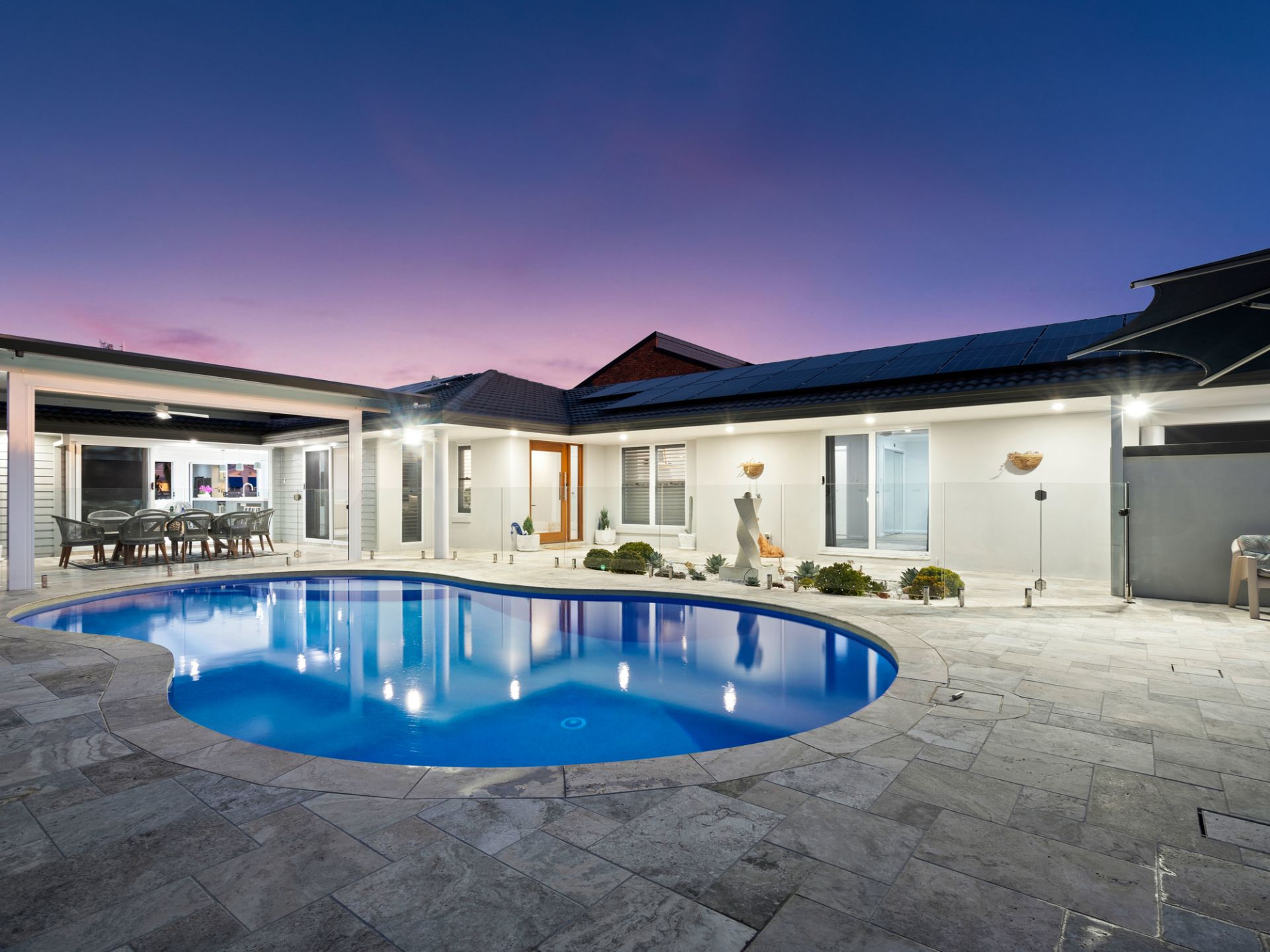 9 Pebble Beach Drive, Runaway Bay Amir Prestige Group