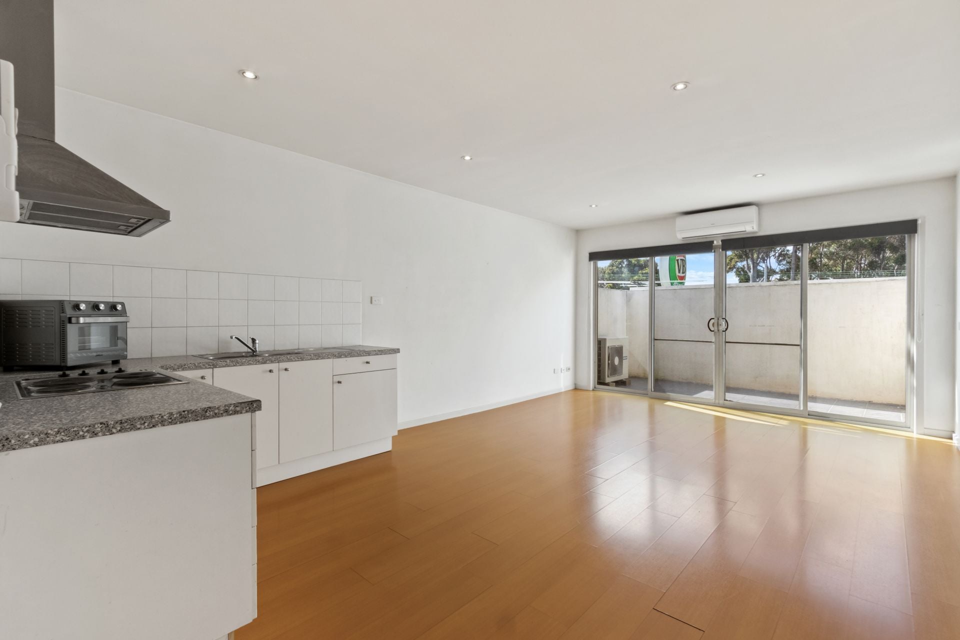 ONE BEDROOM STUDIO APARTMENT IN PRIME LOCATION