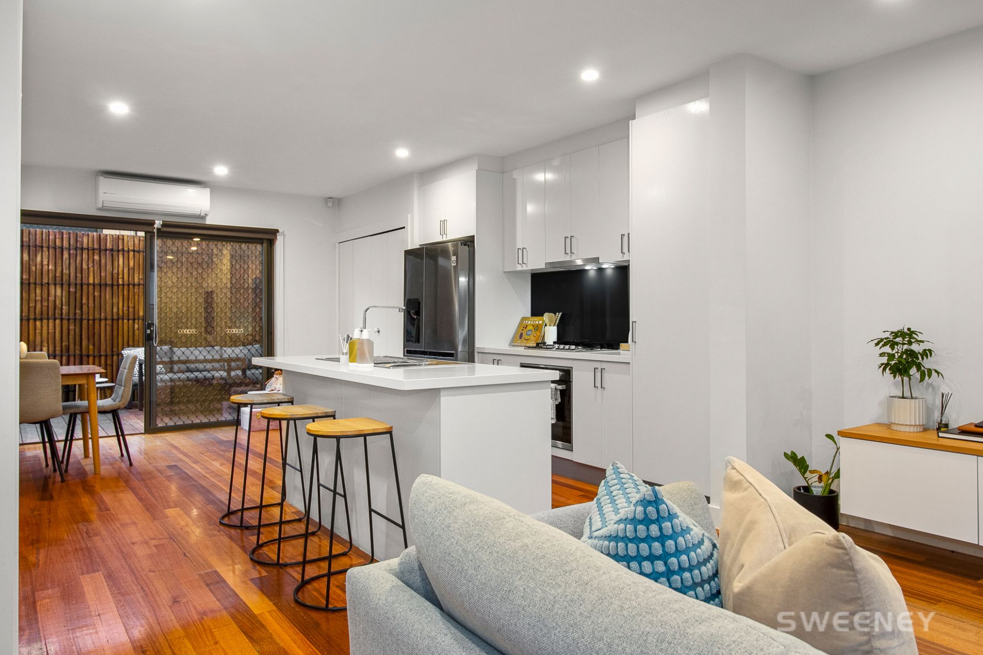 2/14 Collins Avenue, Altona North - Thumbnail 3