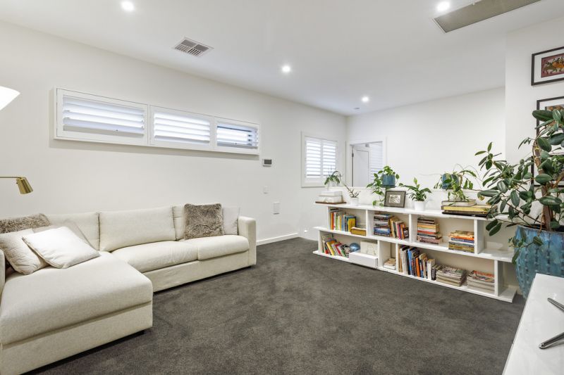 18 Heather Court, Hawthorn East - Thumbnail 6