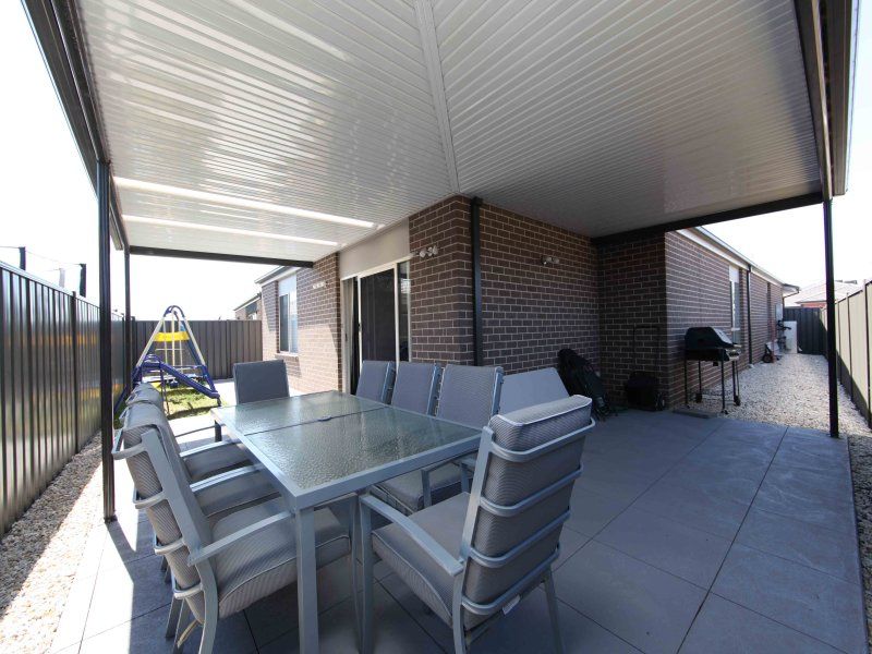 16 Torbreck Avenue SOUTH MORANG, South Morang - Thumbnail 2