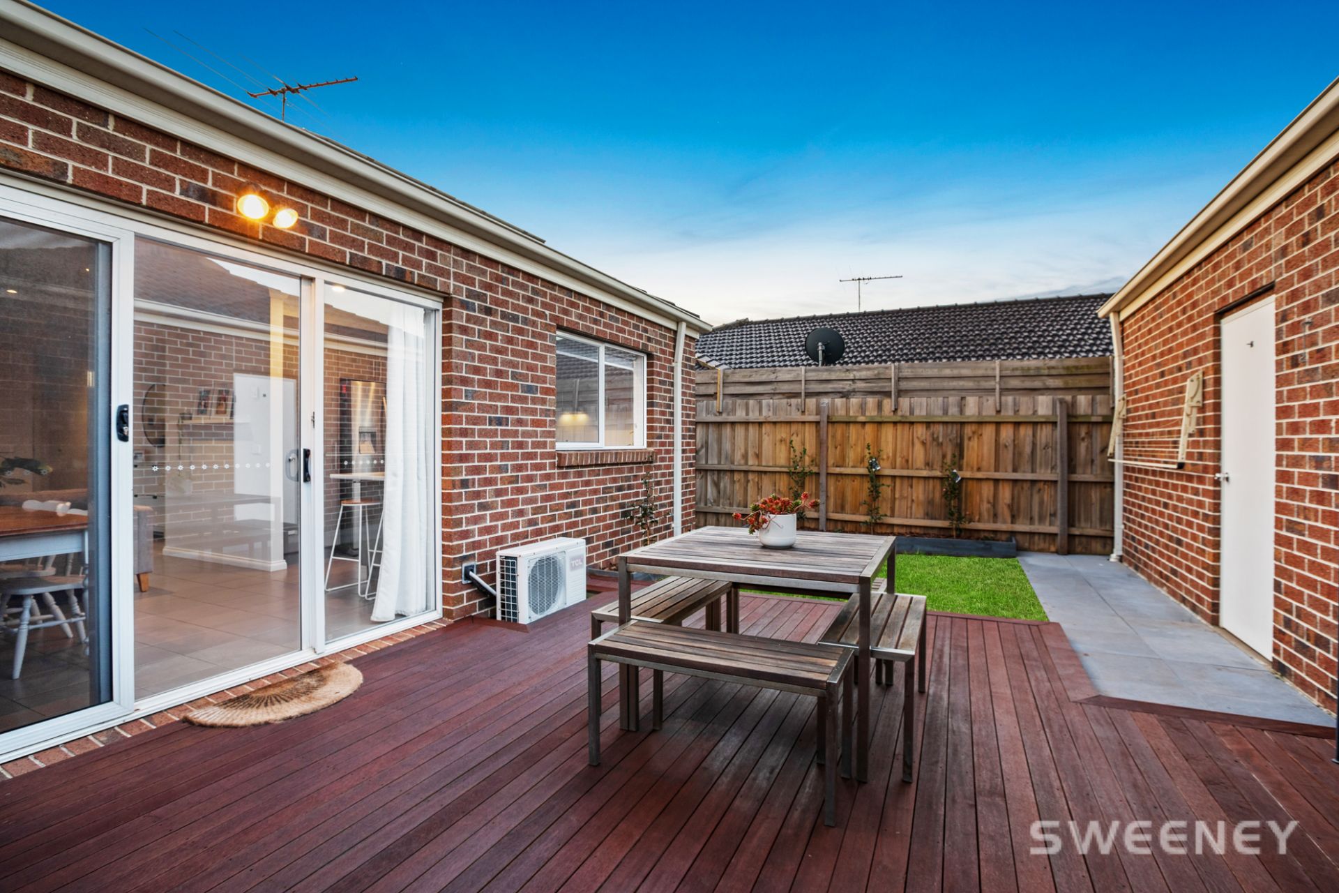 1/2 Warren Court, Altona Meadows - Thumbnail 3