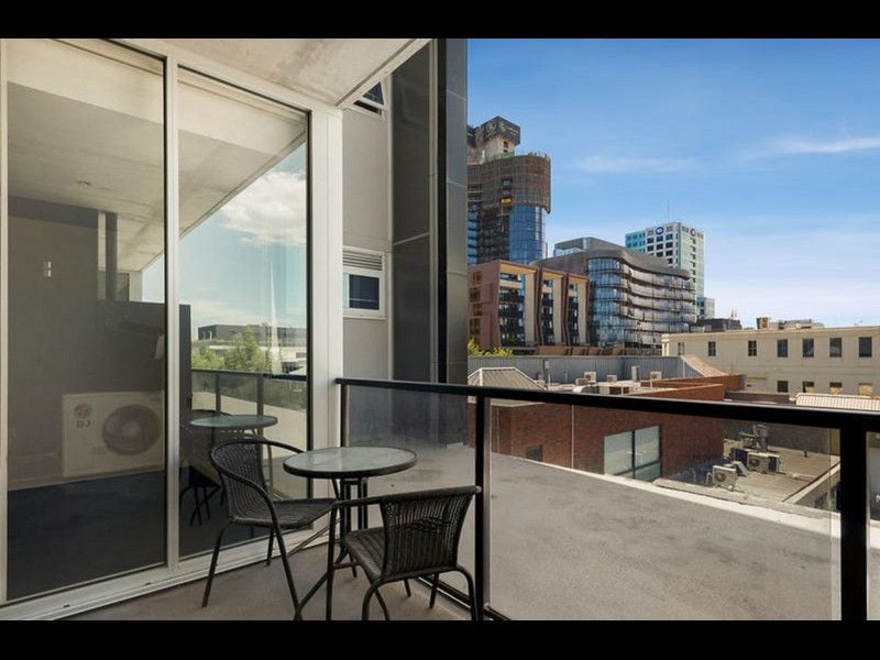 204/200 Toorak Road, South Yarra - Thumbnail 2