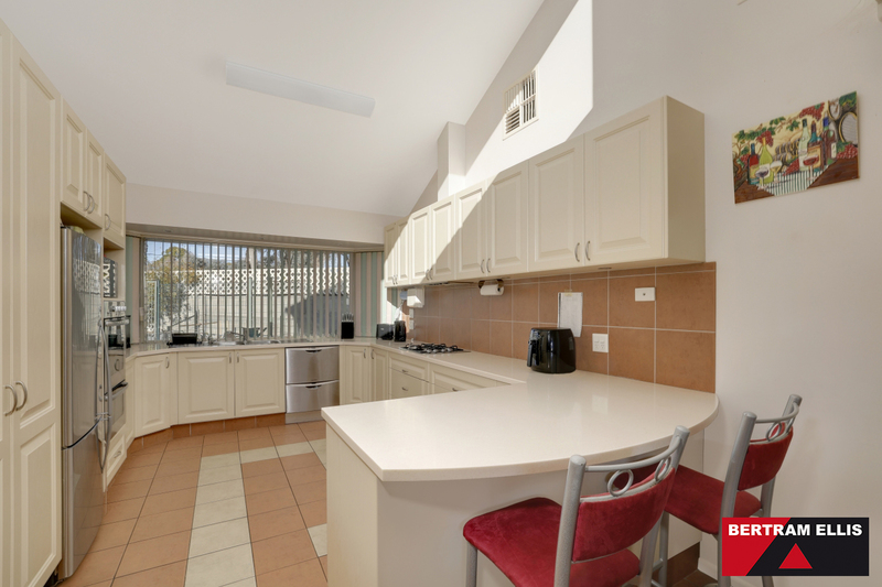 12 Maria Place, Lyons - Thumbnail 5