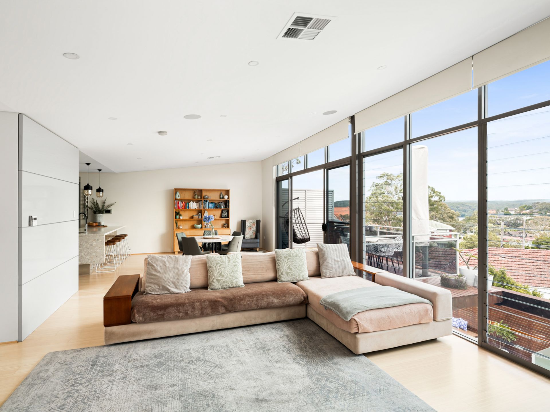 31 Loraine Avenue, Caringbah South NSW, Caringbah South - Thumbnail 3