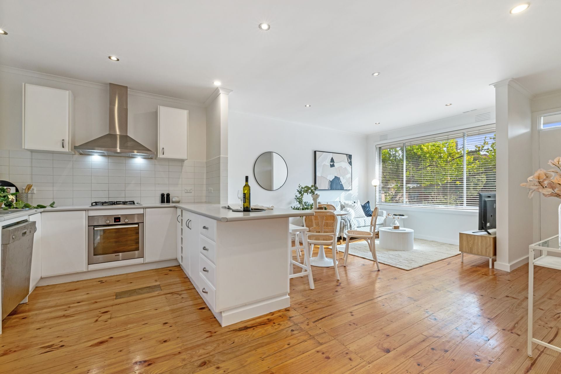 A Stylish Abode In A Central Location