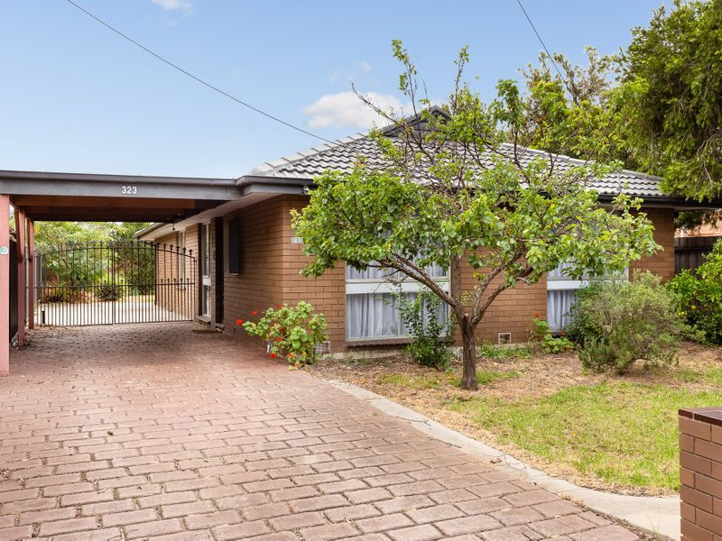 323 Queen Street, Altona Meadows - Thumbnail 2