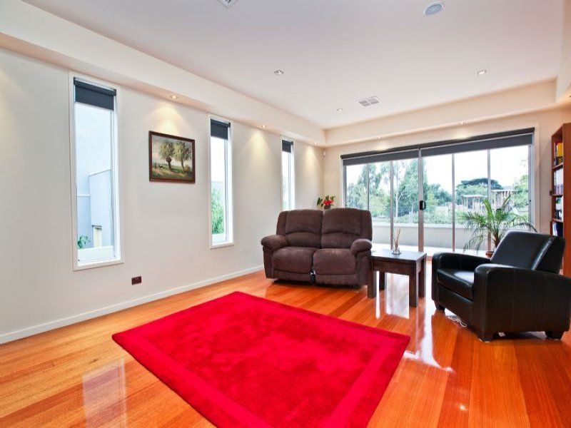 4 Fairbairn Way, Caroline Springs - Thumbnail 5