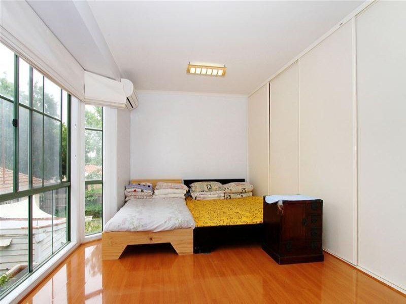 Spacious Townhouse With Everything At Your Feet