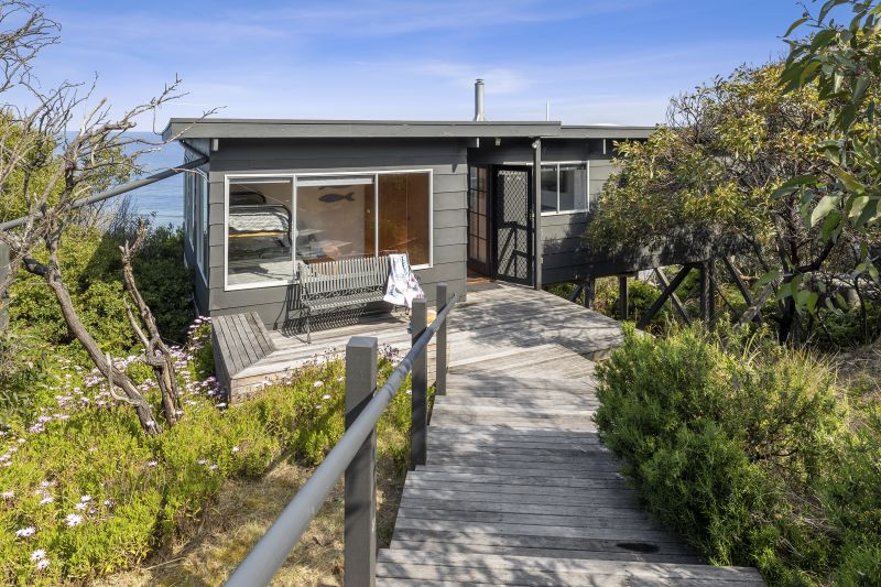 13 Golf Links Road, Eastern View, VIC, Eastern View - Thumbnail 4