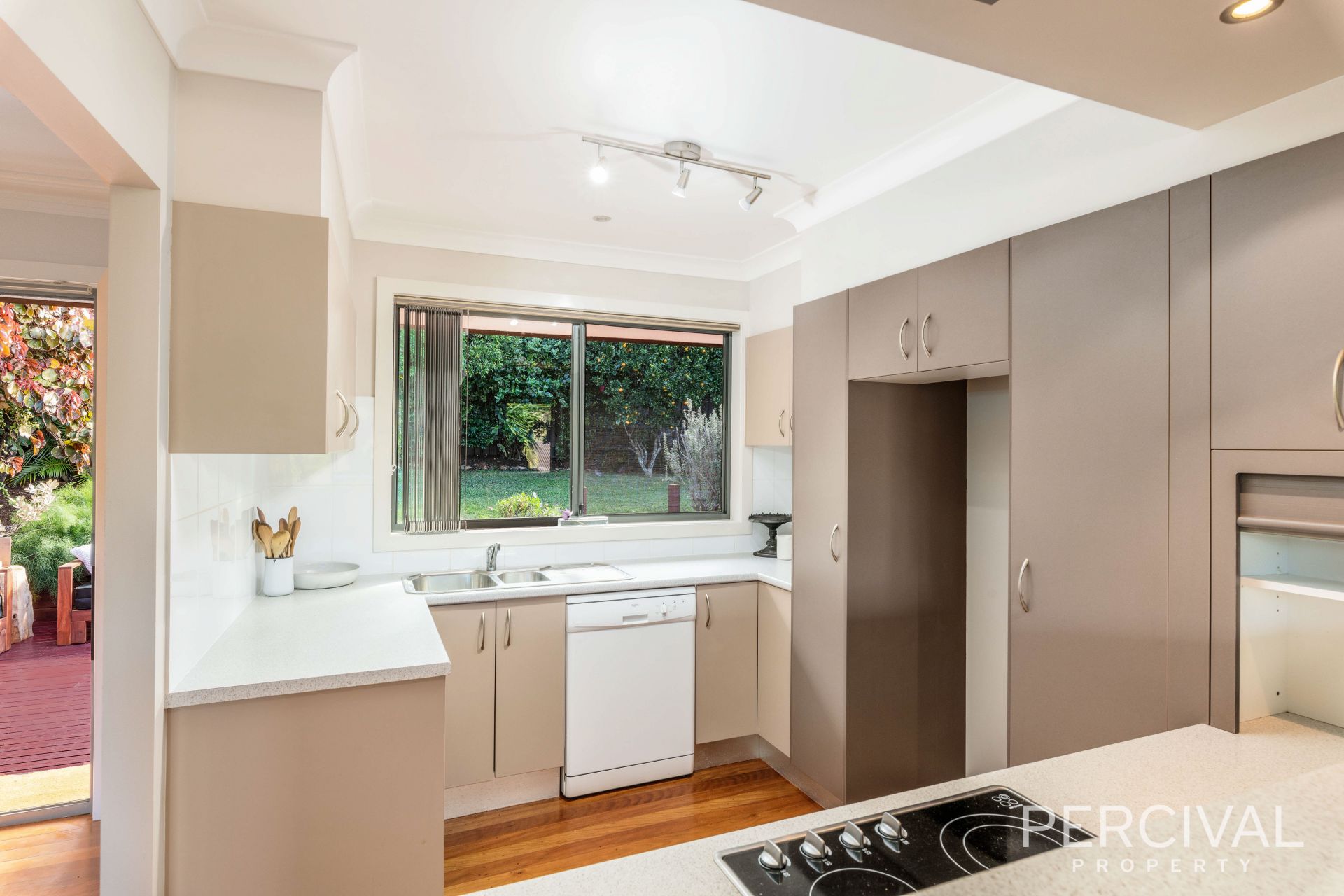 15 Sunnyside Crescent Port Macquarie NSW, Port Macquarie - Thumbnail 5
