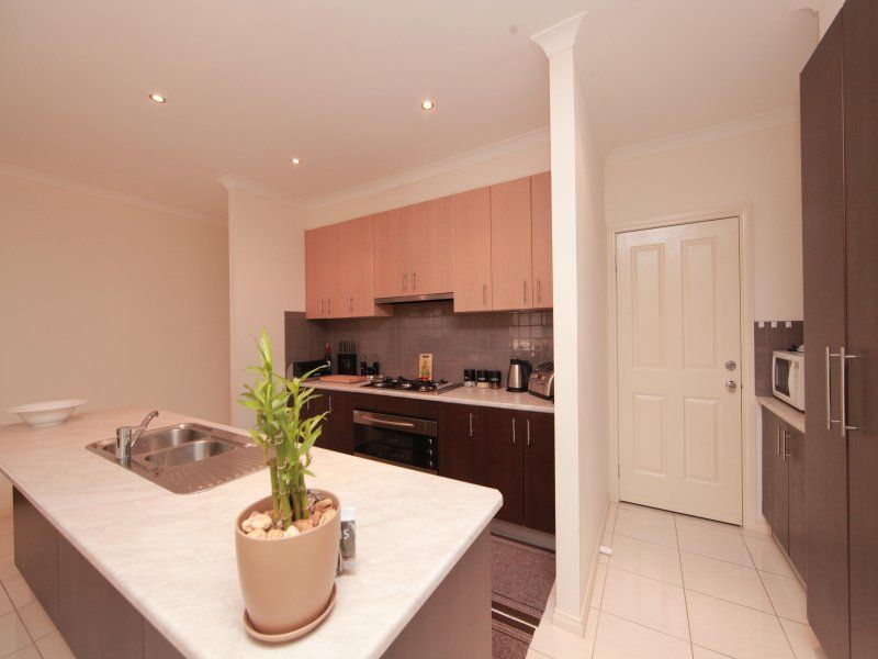 4 Carinya Crescent SOUTH MORANG, South Morang - Thumbnail 6