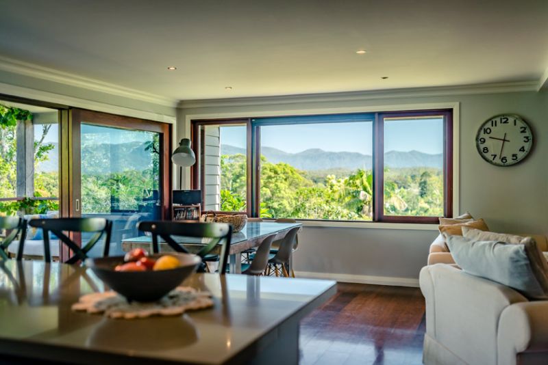 Stunning Residence, Northerly Views, 750m to CBD