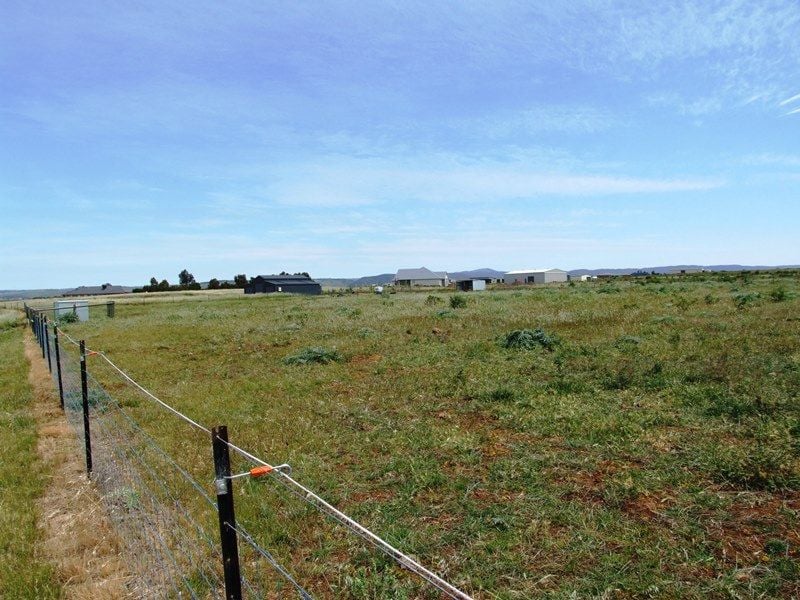 16 Streeton Drive, Merrimu - Thumbnail 6