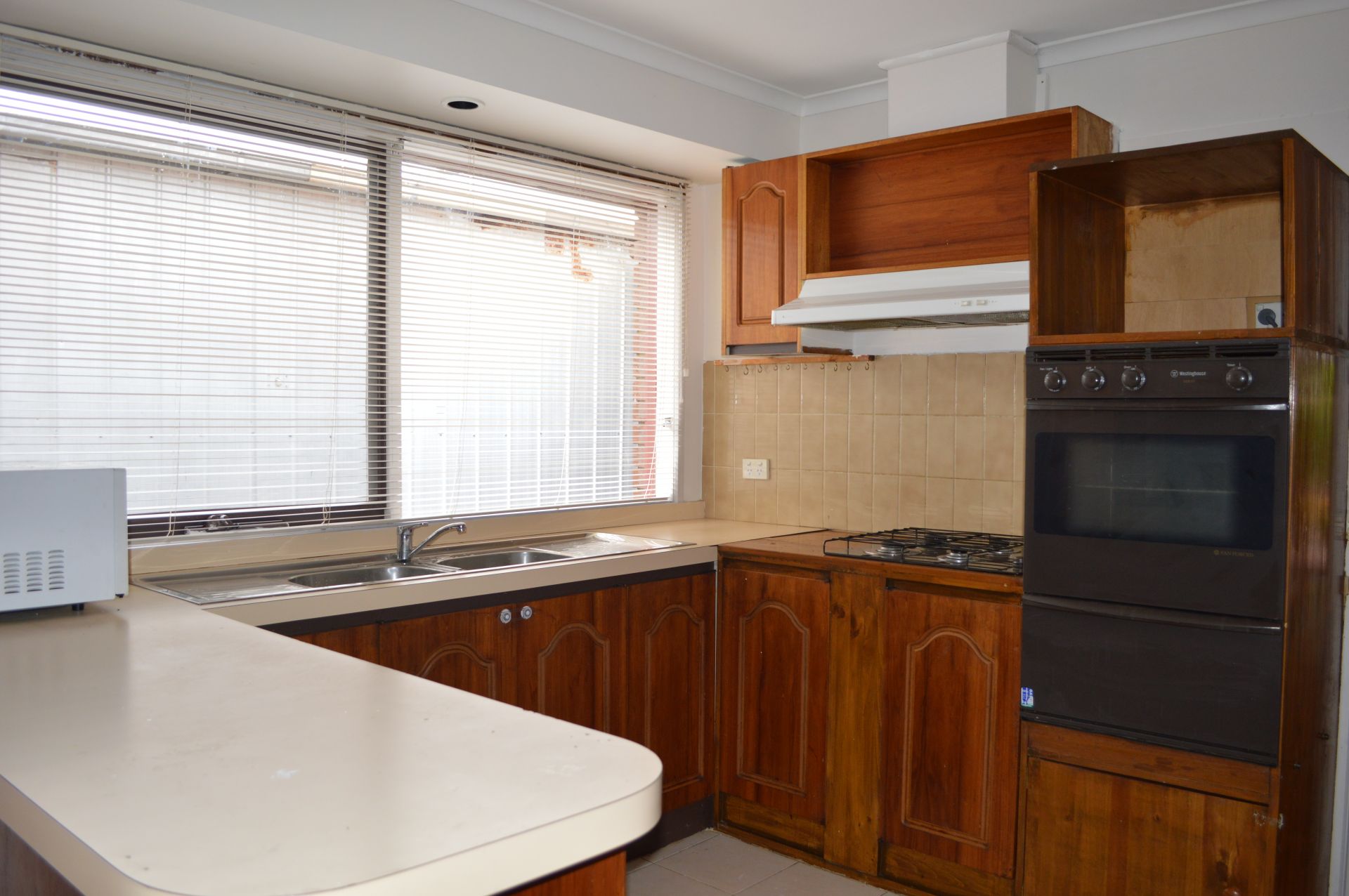 FOUR BEDROOMS, EXCELLENT LOCATION   *Insp Sat 16th Jan @ 11:25am*
