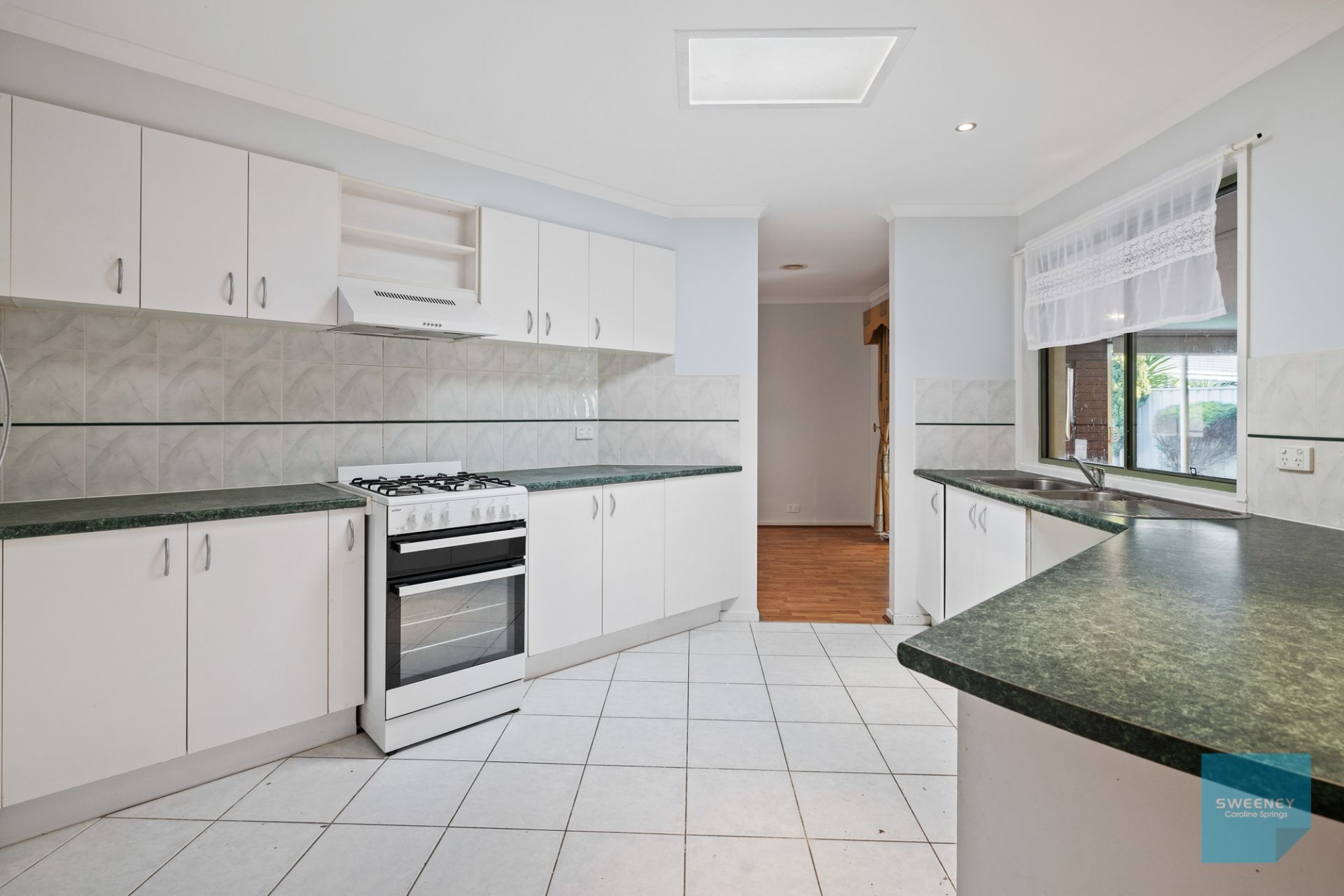 19 Elphinstone Way, Caroline Springs - Thumbnail 6
