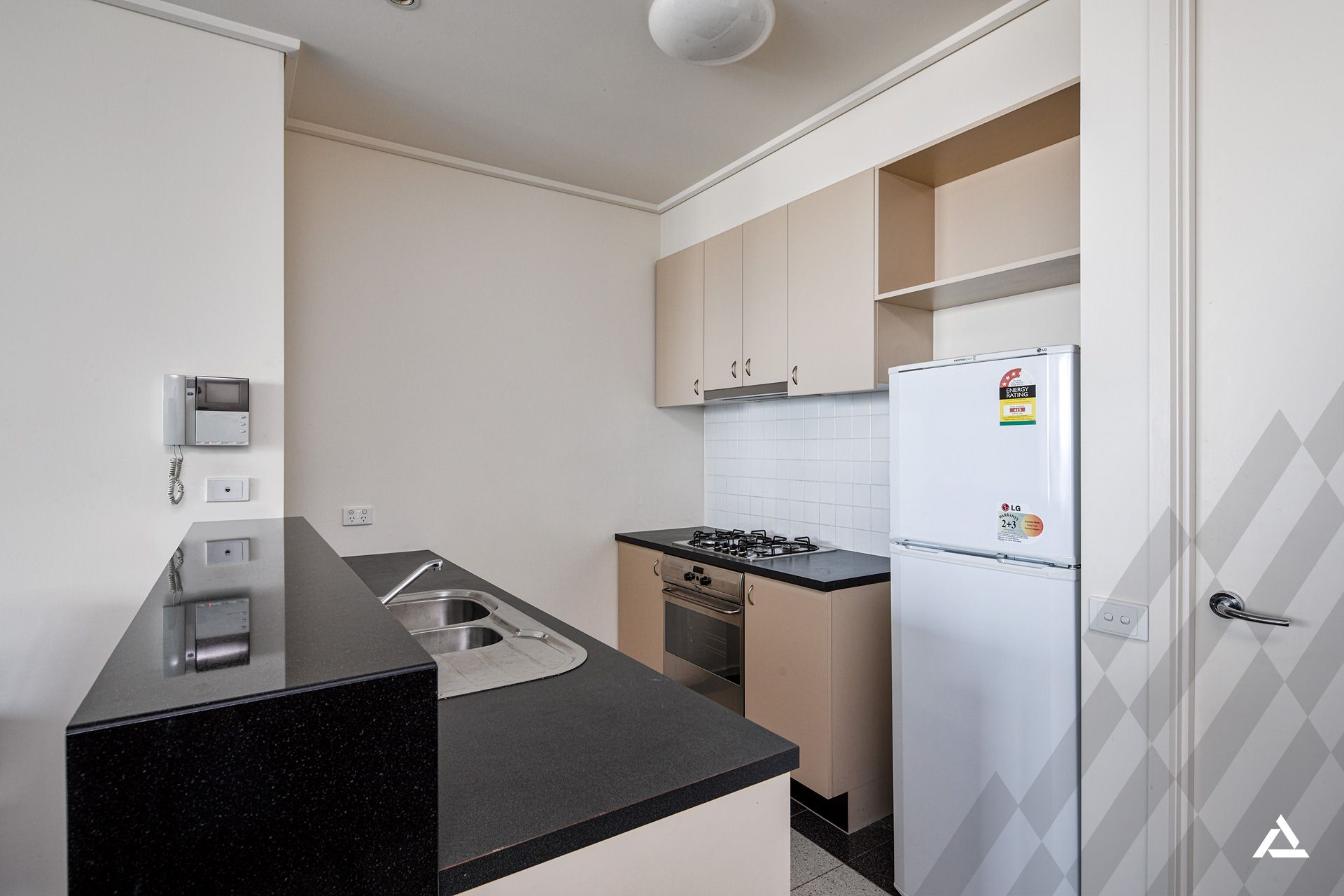 238/83 Whiteman Street Southbank, Southbank - Thumbnail 3
