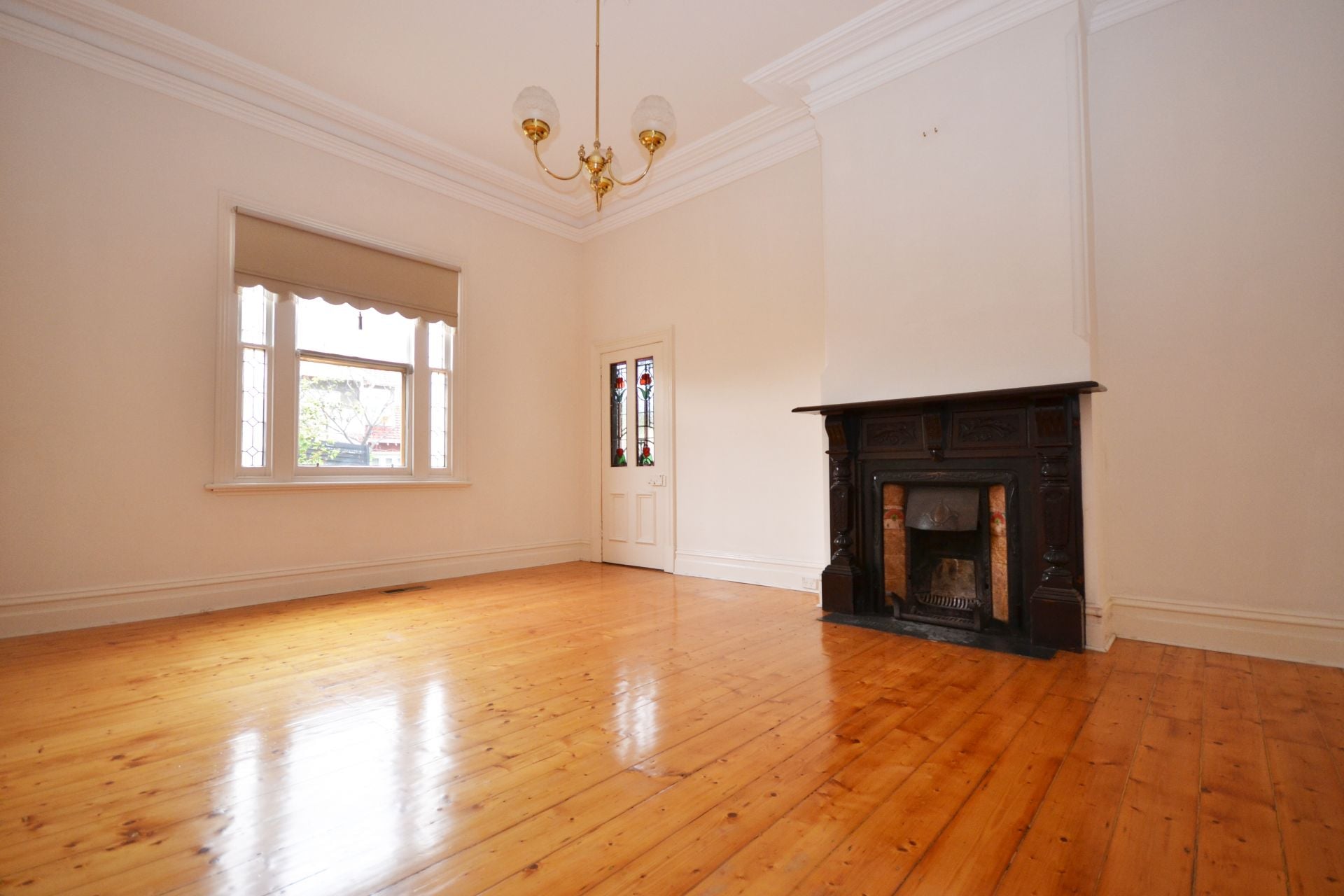 CLASSIC TIMELESS BEAUTY MATCHED WITH A FIRST CLASS LOCATION