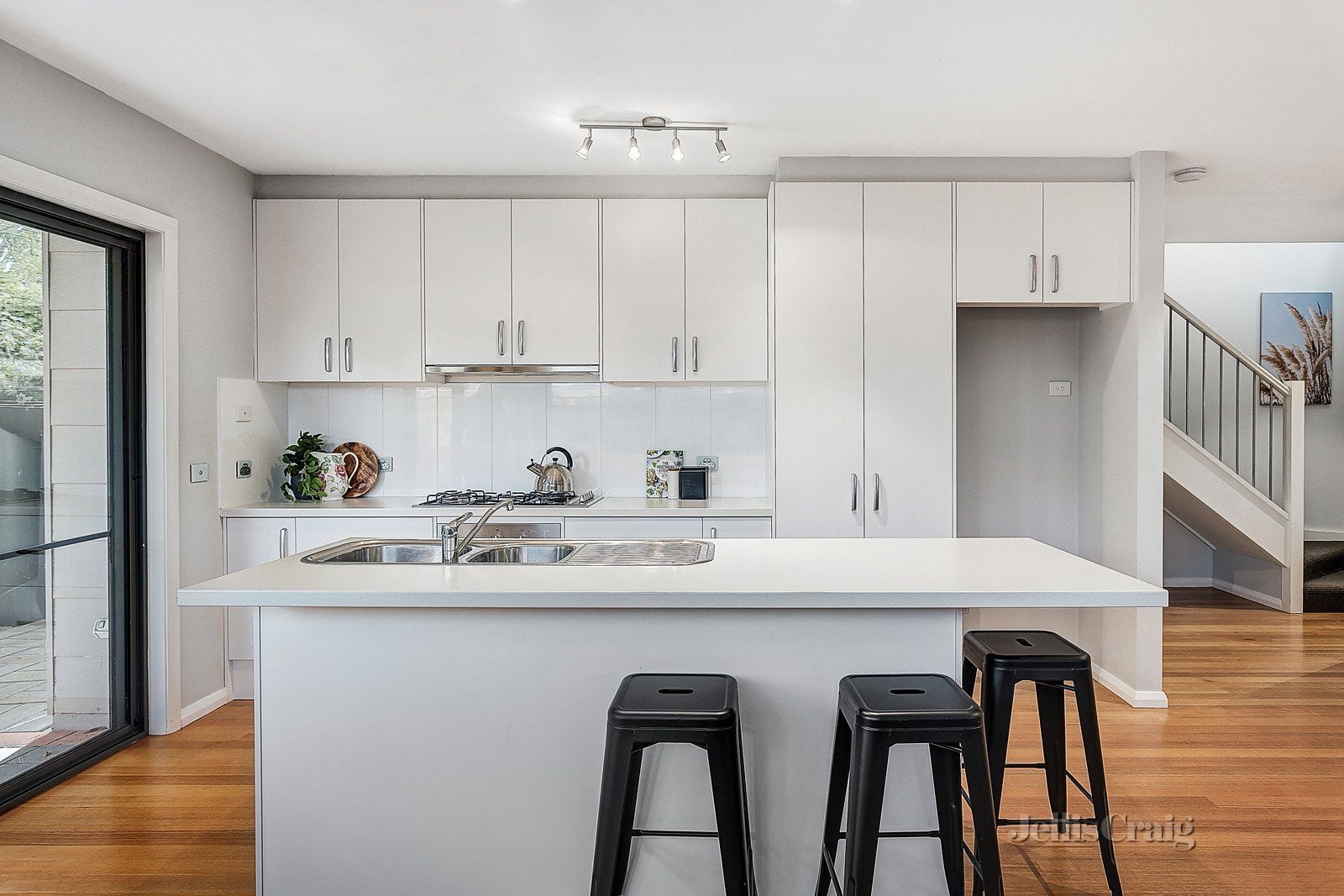**Modern & Low Maintenance Living**