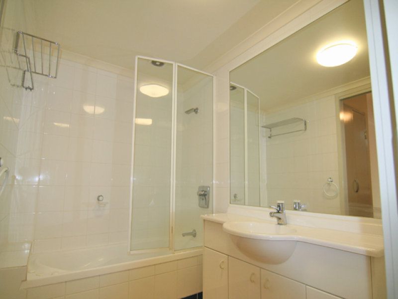 38/18 Captain Cook Crescent, Griffith - Thumbnail 8