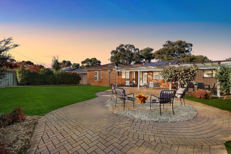 Real Estate For Sale 38 Smalley Circuit Giralang , ACT