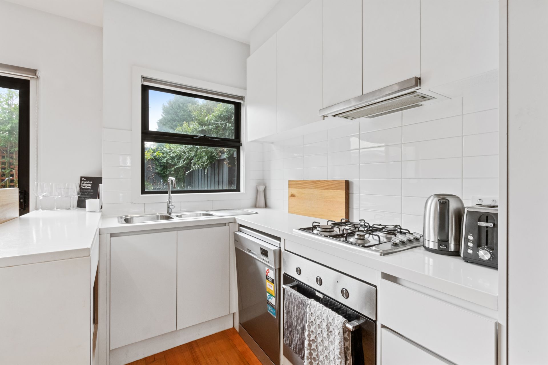 Charming 2 Bedroom Townhouse in the Heart of Preston