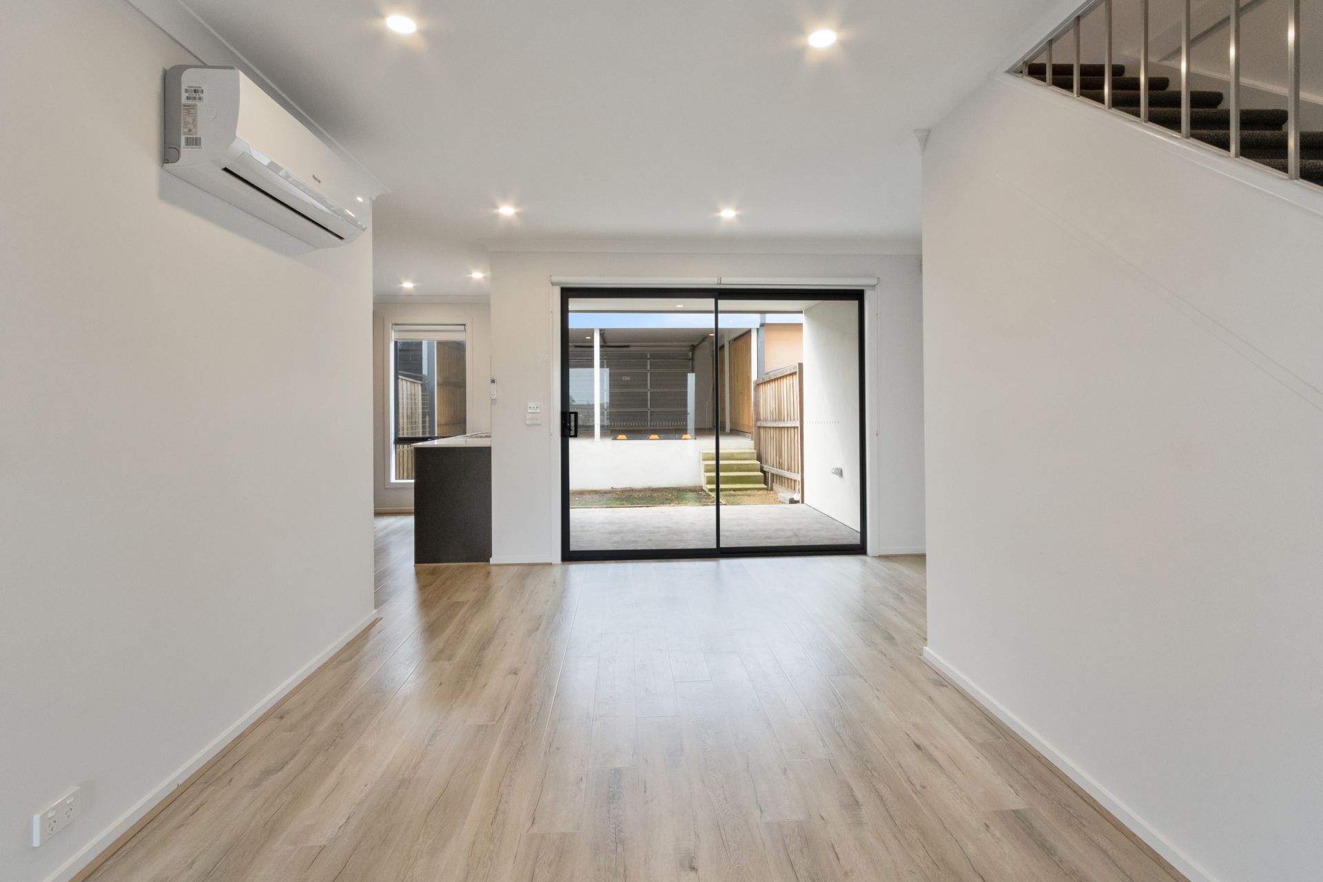STYLISH MODERN LIVING