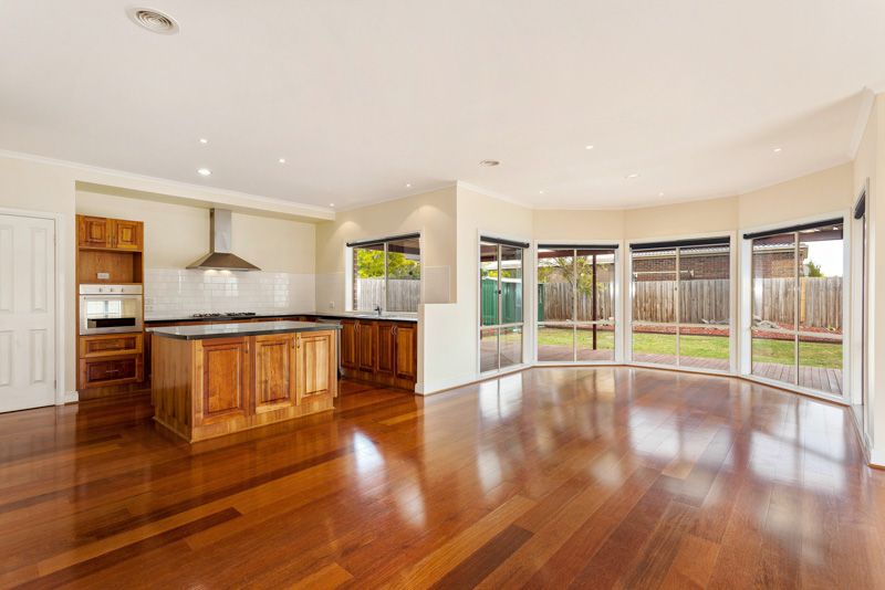 101 Willowgreen Way, Point Cook - Thumbnail 4