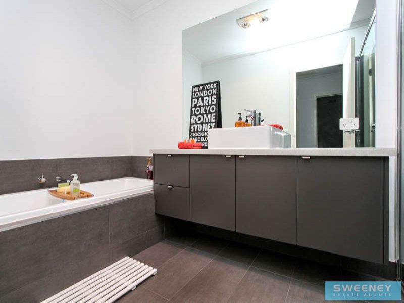 5 Monckton Place, Caroline Springs - Thumbnail 8