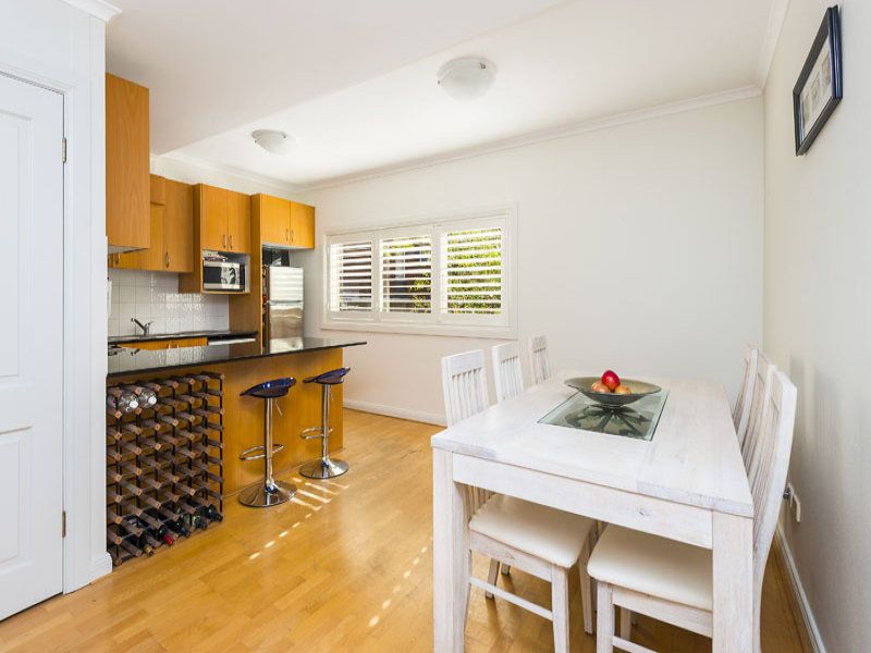 2/18 Grafton Street CREMORNE NSW, Cremorne - Thumbnail 2