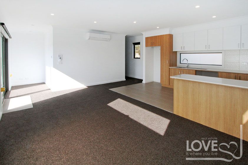AS NEW & PERFECTLY LOCATED!