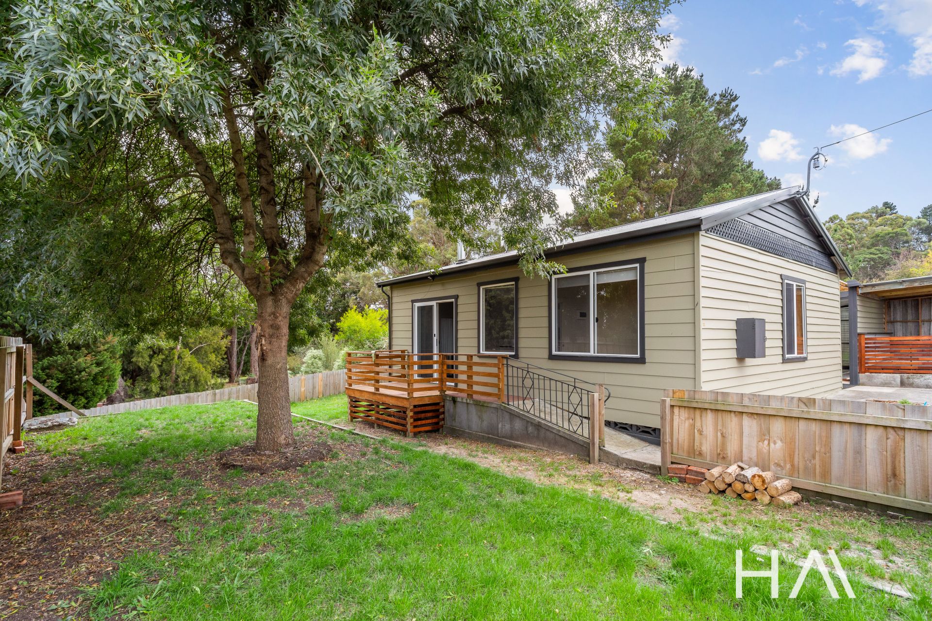 11 Post Office Road, Hillwood Harrison Agents