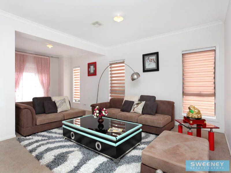 1 Monckton Place, Caroline Springs - Thumbnail 6