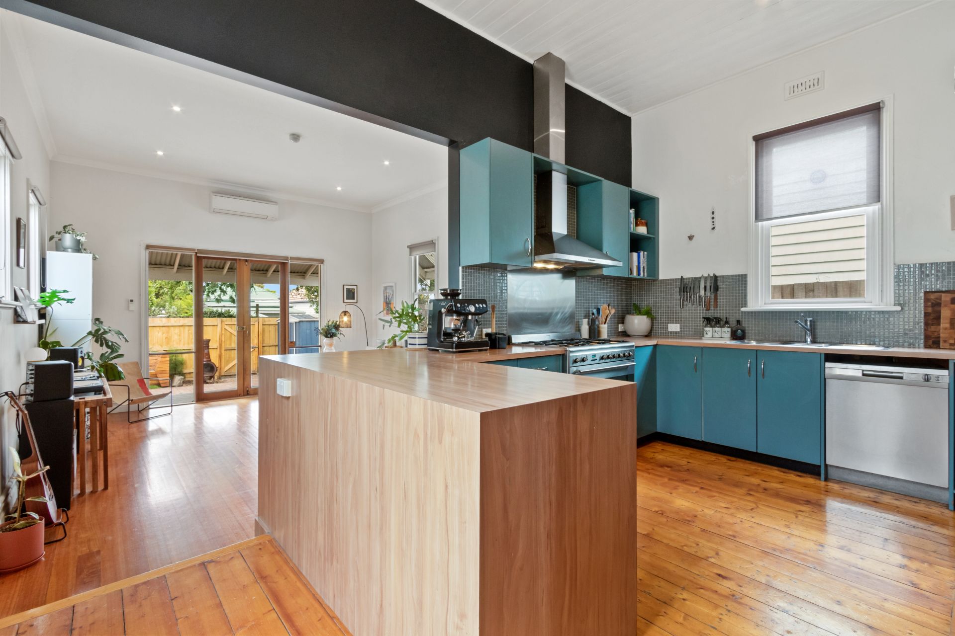 Perfect Edwardian Home in a Prized Location!