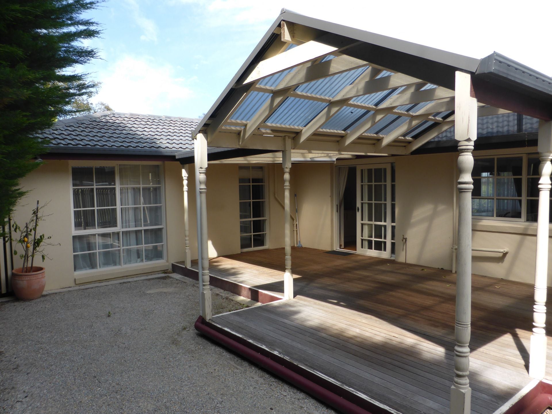 Beautifully Presented Family Home!