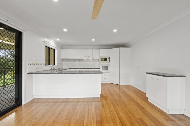 27 Yvonne Street, Nambour