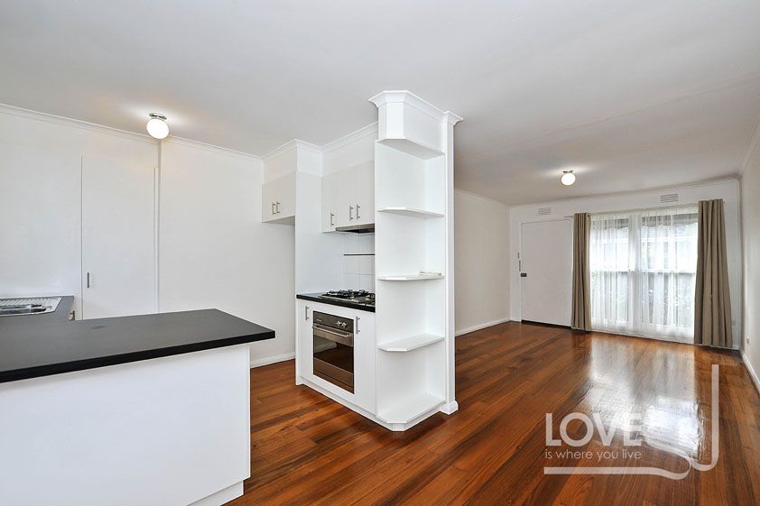RENOVATED ONE BEDROOM UNIT