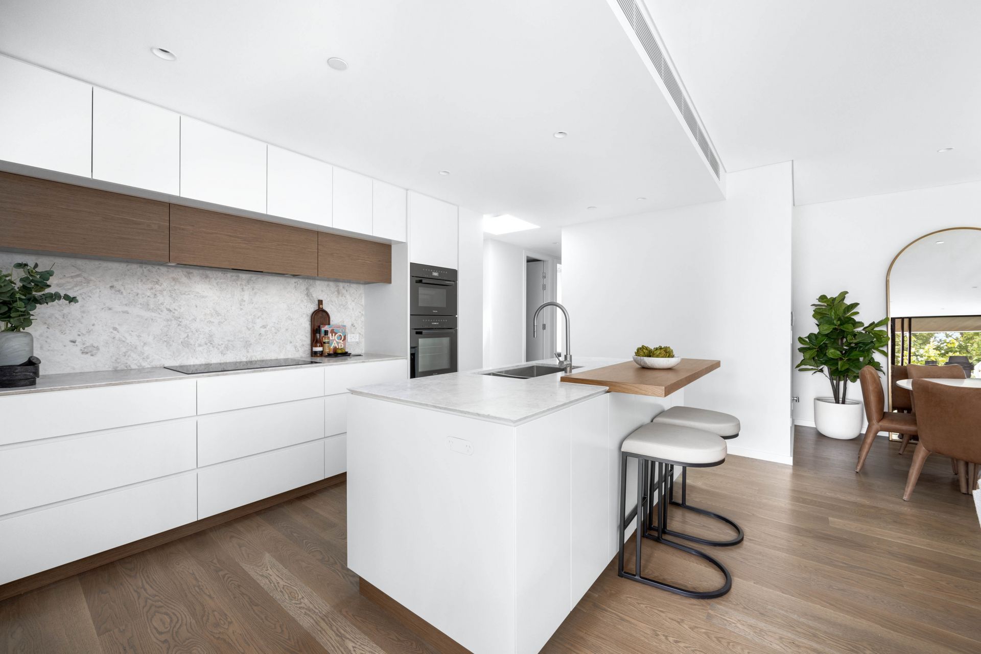 301/100 Spofforth Street CREMORNE NSW, Cremorne - Thumbnail 2
