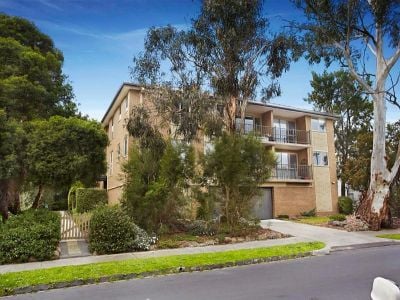 8/14 Foley Street, Kew