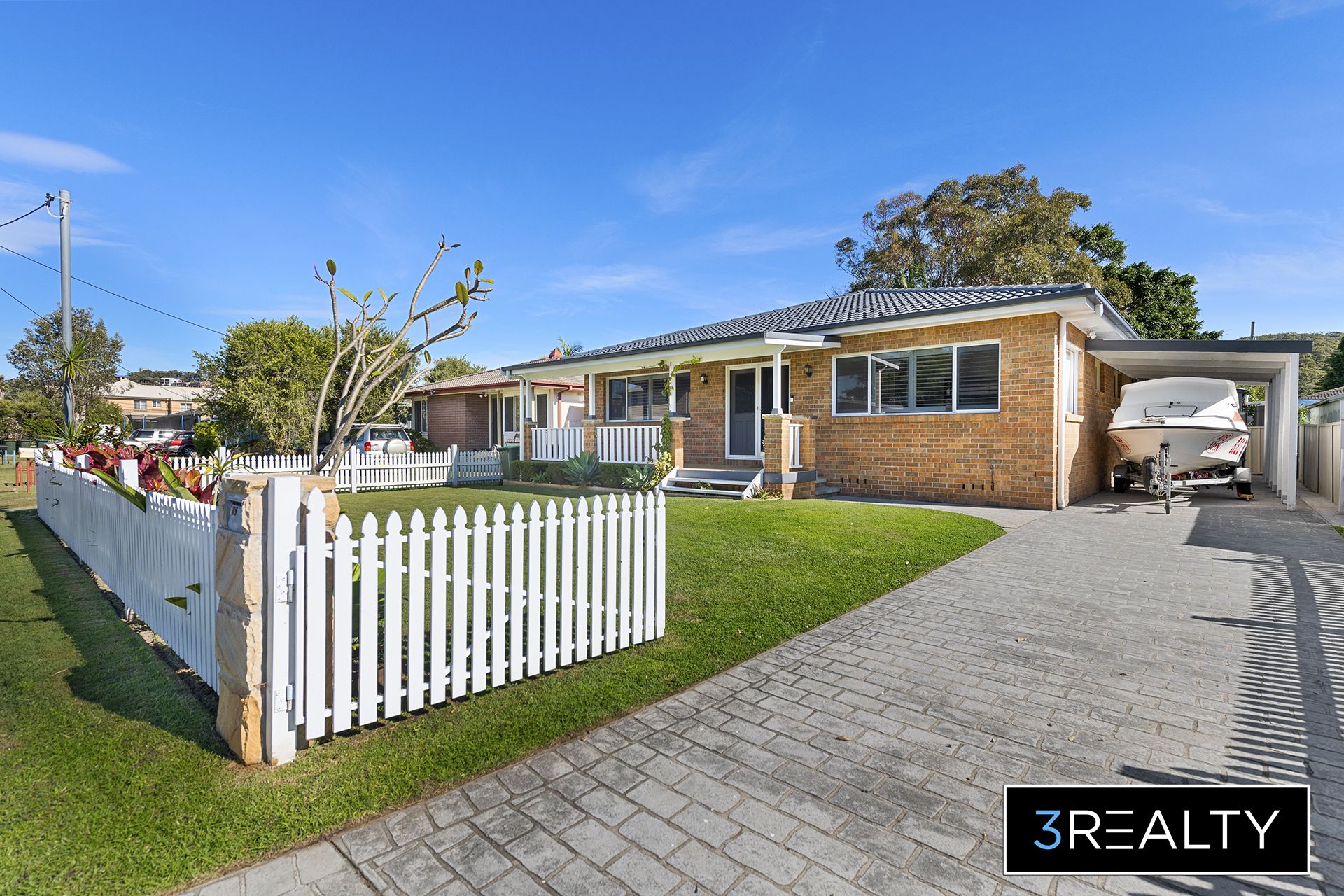 175 Macquarie Grove, Caves Beach - Thumbnail 3