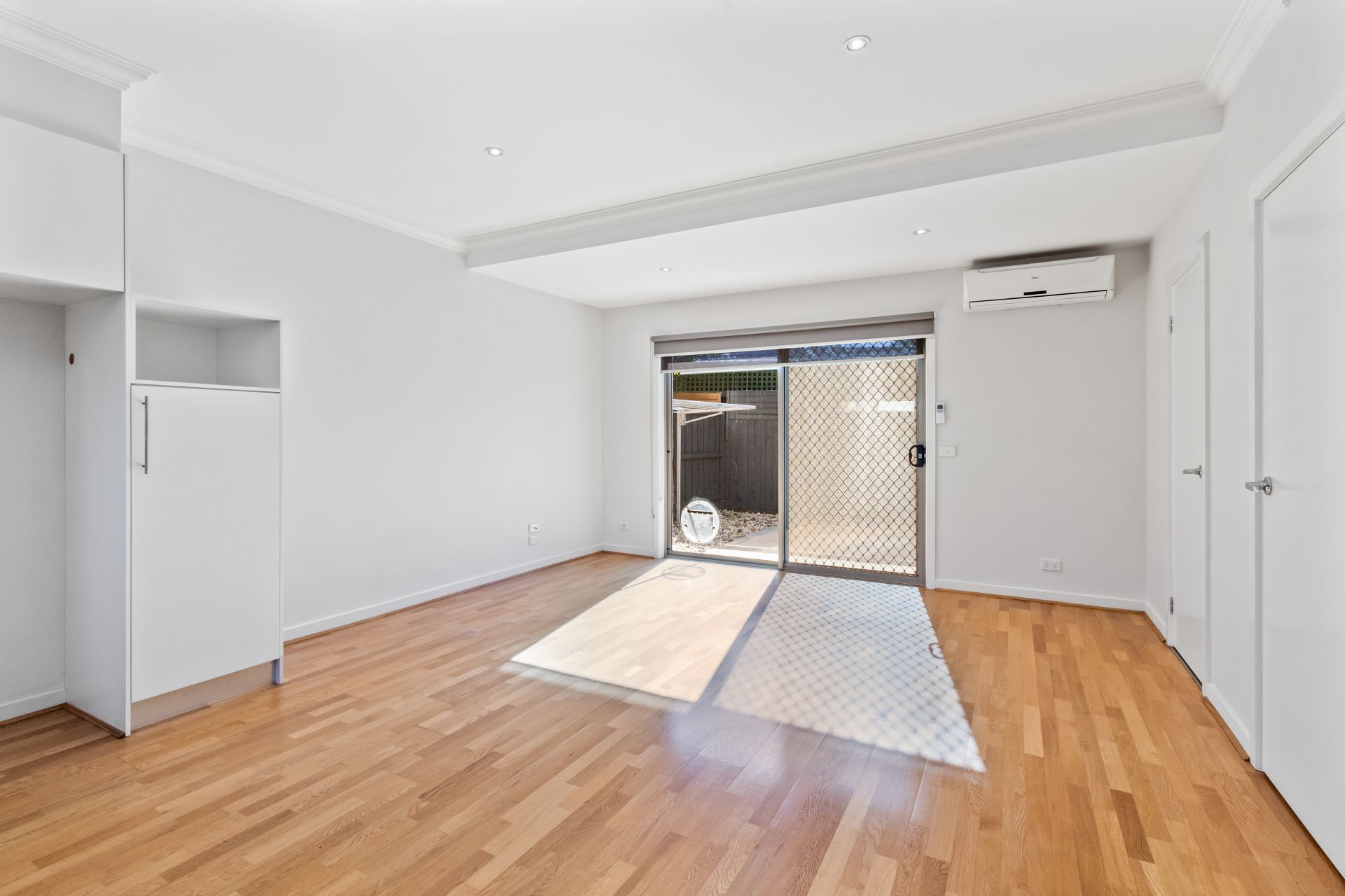 Spacious, stylish townhouse