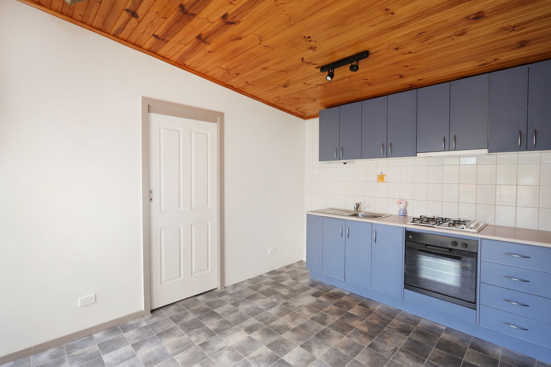 21 Pentland Parade SEDDON VIC, Seddon - Thumbnail 8