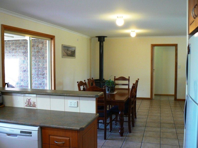 15 North West Terrace BEACHPORT SA, Beachport - Thumbnail 5