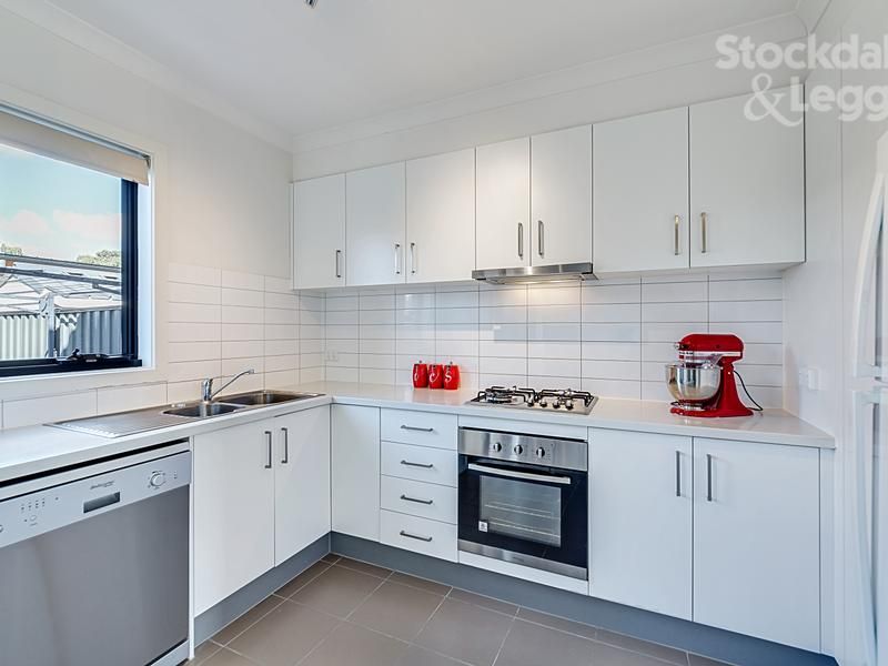 31 McCubbin Way MERNDA, Mernda - Thumbnail 6