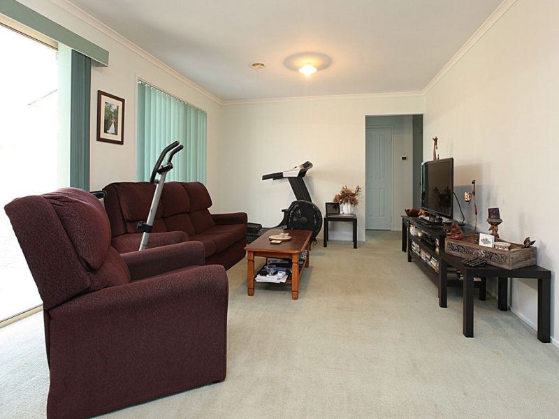 8 Seaside Close, Seabrook - Thumbnail 7
