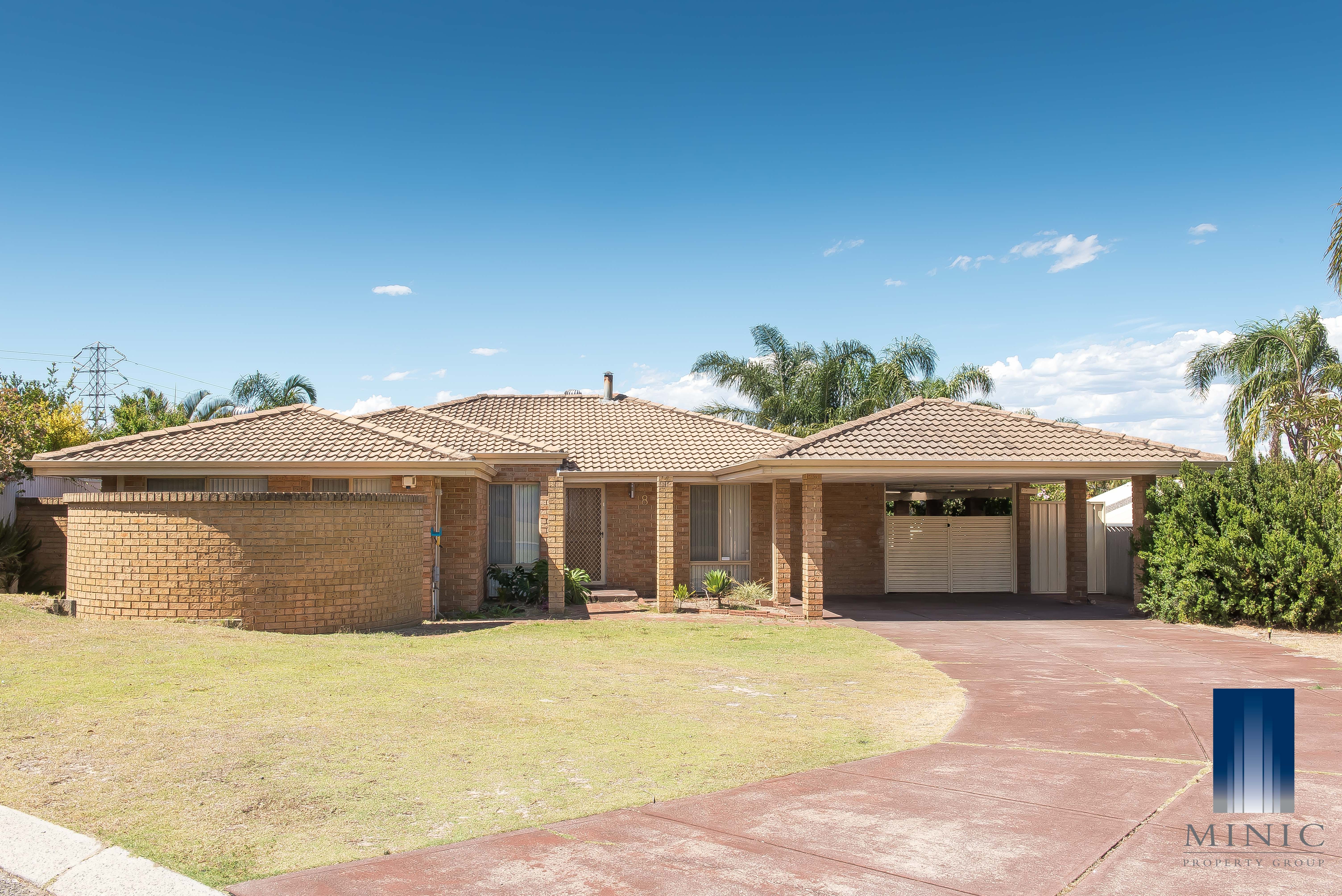 Real Estate For Sale 8 Harwood Rise Leeming , WA