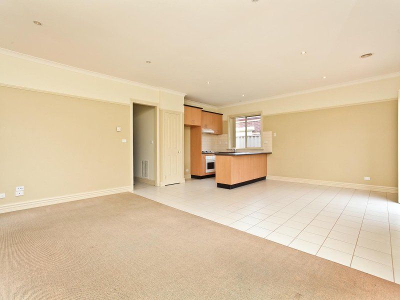 13 Macedon Close, Caroline Springs - Thumbnail 5