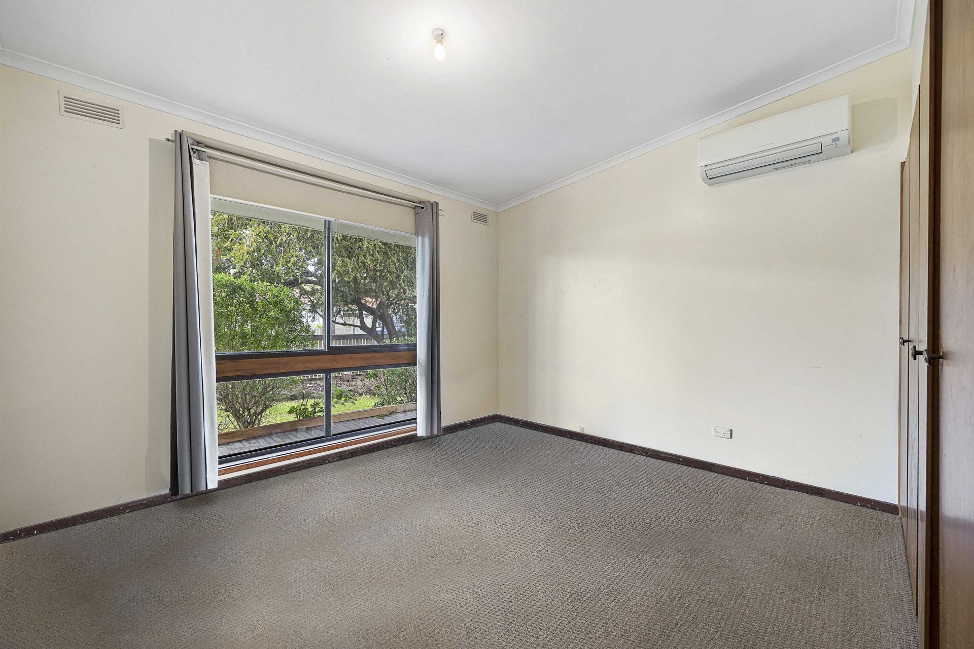 104 Larter Street Golden Point VIC, Golden Point - Thumbnail 6