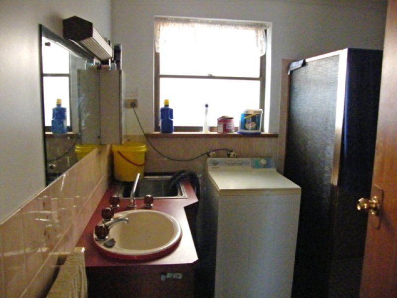 74 Sea Parade PORT MACDONNELL SA, Port Macdonnell - Thumbnail 6