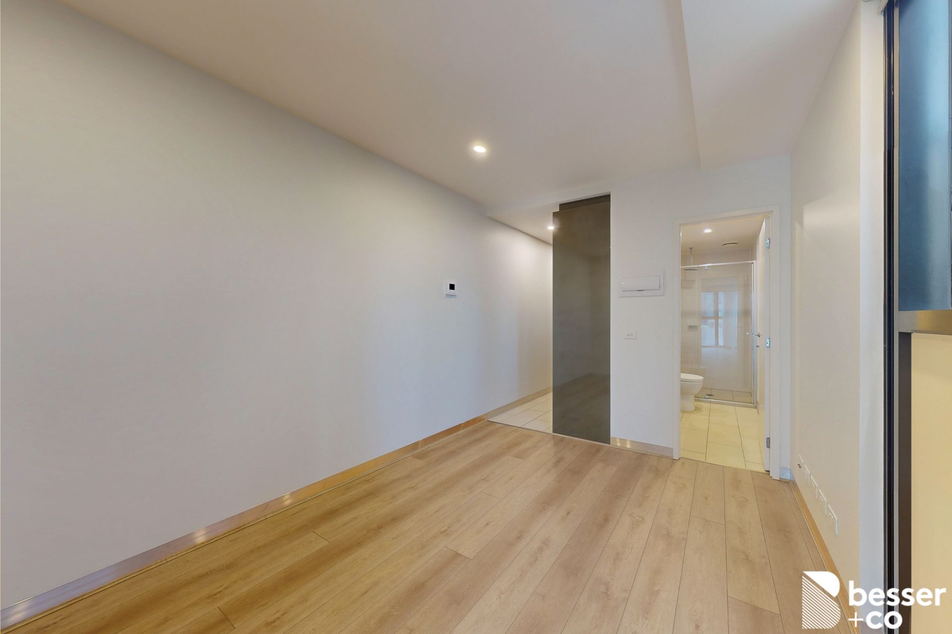 1102/33 Clarke Street, Southbank - Thumbnail 7